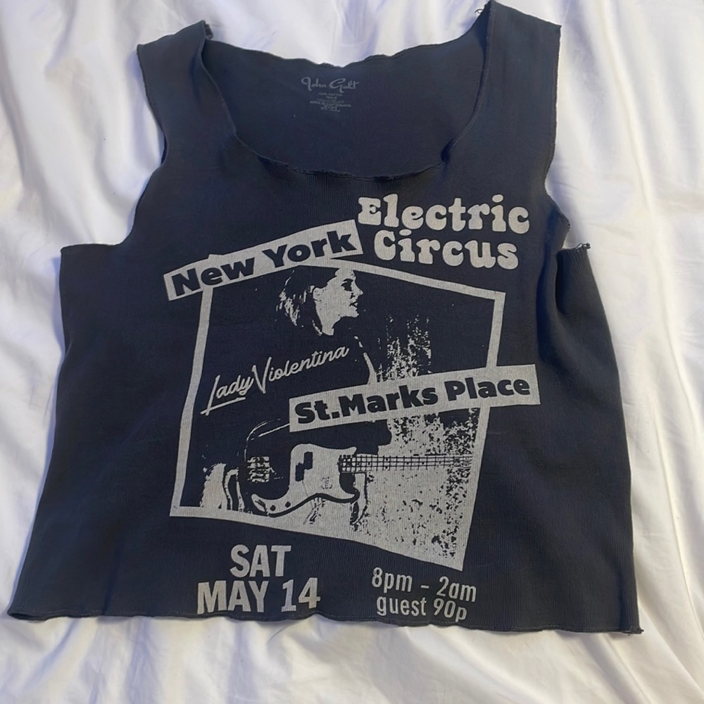 Grey graphic tank top
